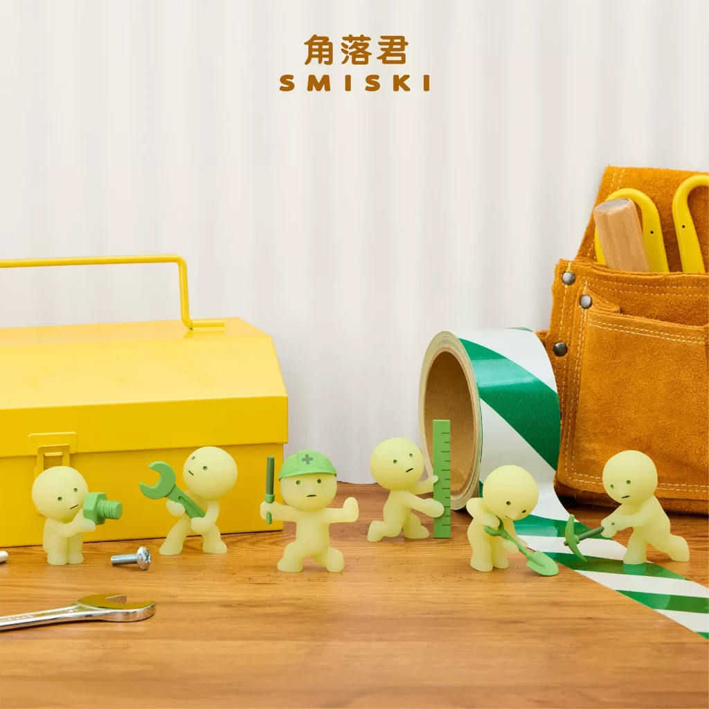 Corner Jun SMISKI Construction Team Series Blind Box Cute Luminous Center Console Elf Car Accessories Ornament Gift