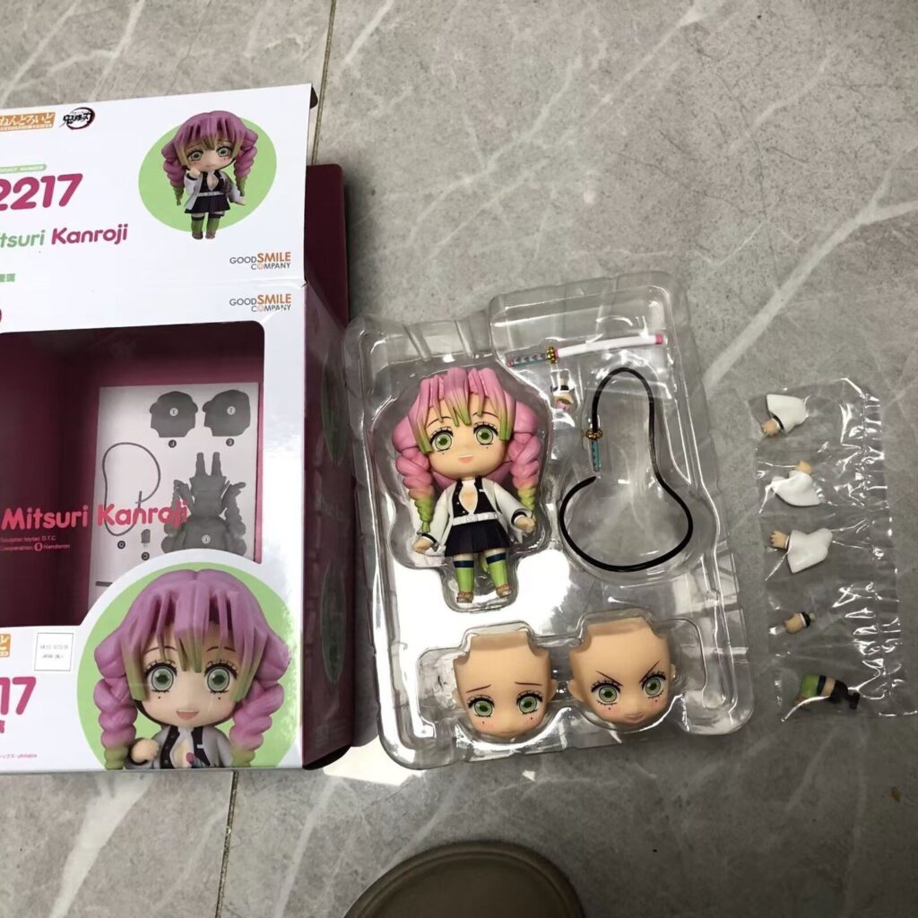 Q Version Nendoroid Demon Slayer 2112 # Yiwo Seat 2218 # 2217 # Movable Face-Changing Doll Figurine Ornament