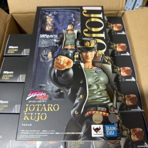Brand New in Stock Bandai Shf Jojo's Bizarre Adventure Stardust Crusaders Jotaro Kujo Figure