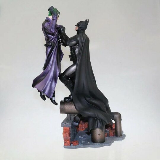 Dc Comic Series Batman Vs Clown Batman Wars Statue Model Boxed Figure