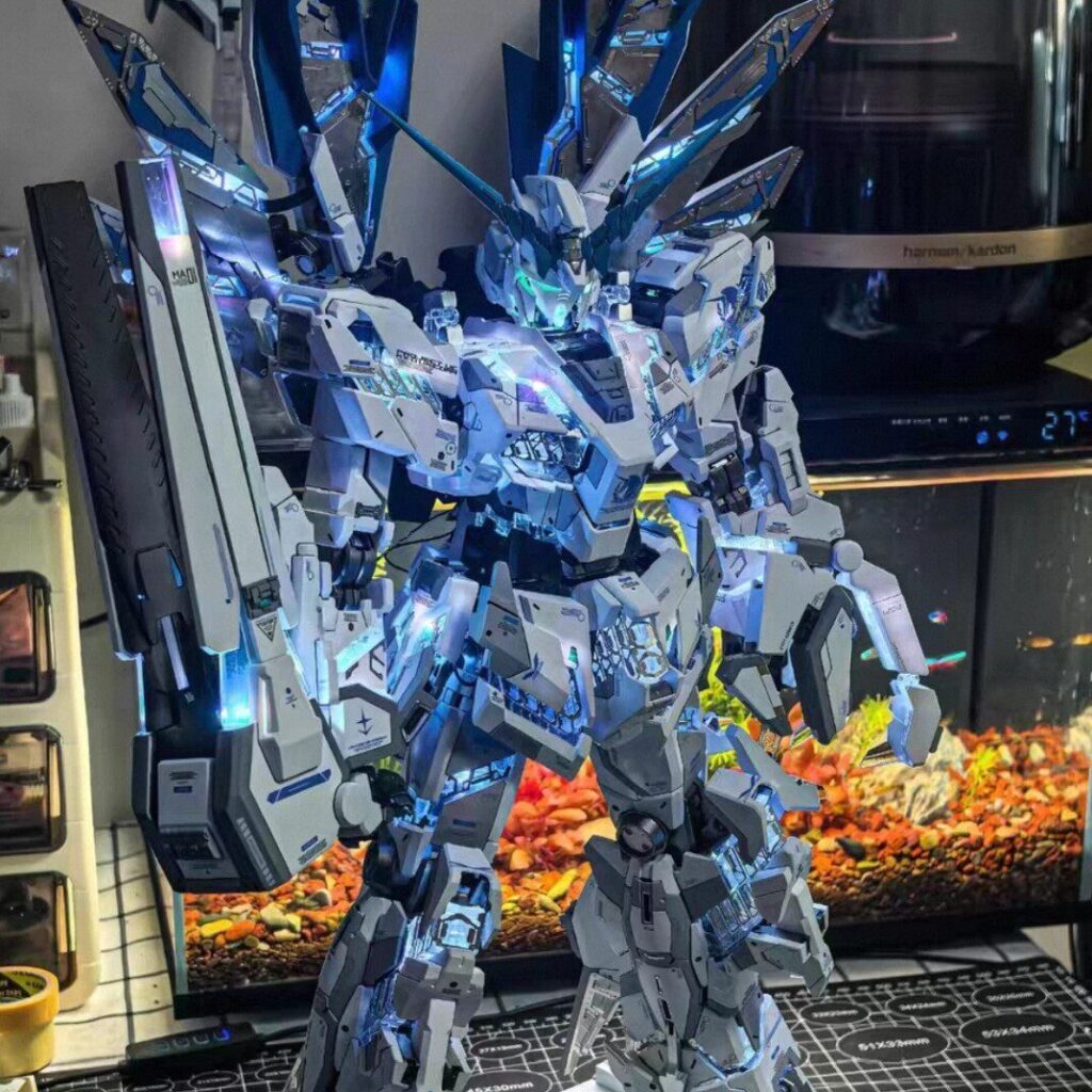 Gundam Model Perfect Unicorn Strike Freedom Red Heretic Manatee Mecha Figure Gundam Model Birthday Gift