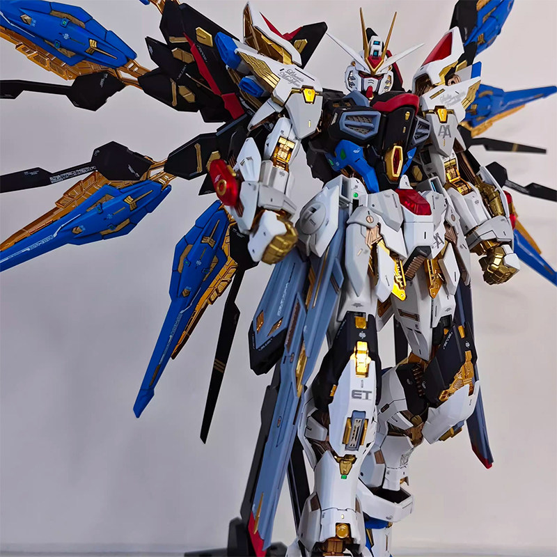 Gundam Hg New Life Strike Freedom Mg Unicorn Red Heretic Assembly Model Toy Figure Mecha for Boys