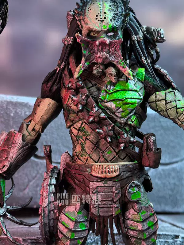 Hiya Alien Vs. Predator Elder 3.75inch Super Articulated Lone Wolf Scarface Figure New Blood Model