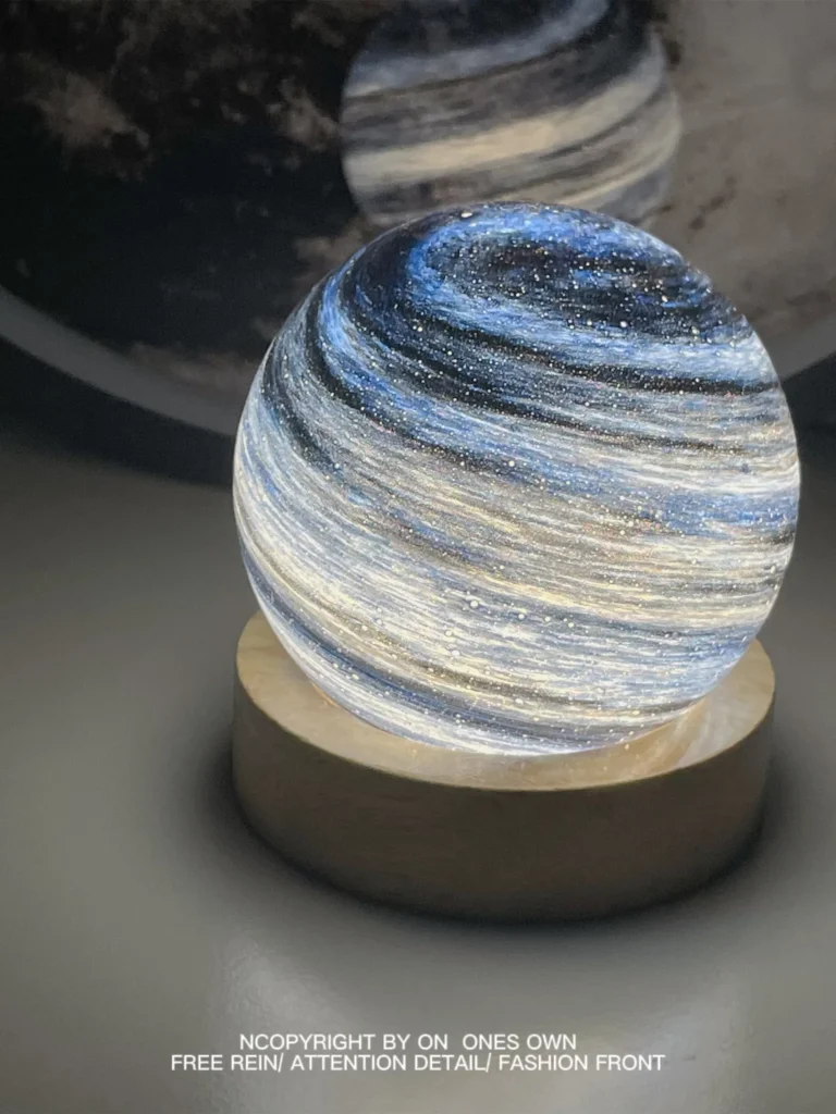 Still Waiting for the Universe to Say Good Night Secretly” Romantic Planet Night Light, Creative Holiday Gift, Thoughtful Birthday Present