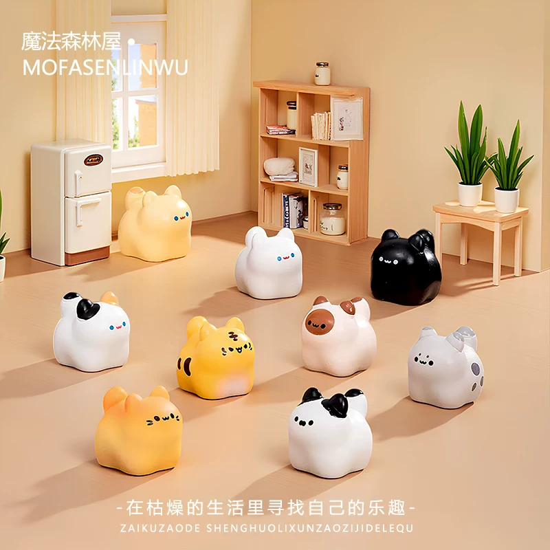 Creative Cute Mini Cat Figurines, Adorable Micro Landscape DIY Decorations, Cartoon Mini Desktop Car Ornaments